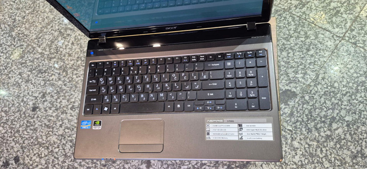 لپ تاپ 15.6 اینچی ایسر مدل Aspire 5750G-I استوک مشابه نو و بسیار تمیز با باتری نو